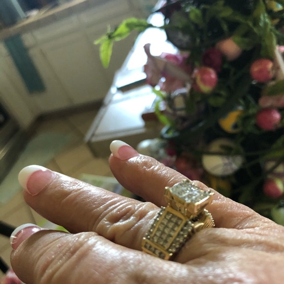 2+ carat Prong less diamond ring in gold 24carat - Picture 3 of 5